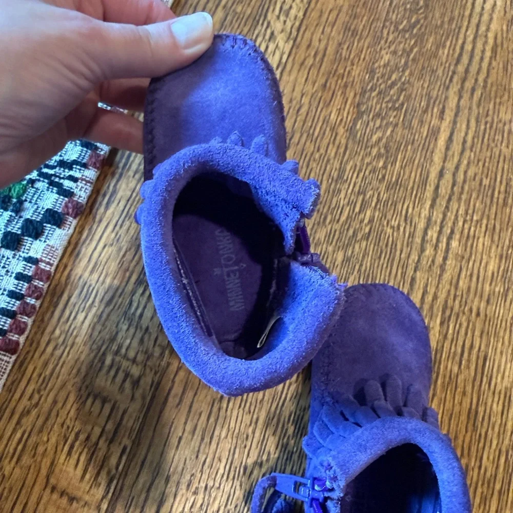 Purple Minnetonka Baby Fringe Moccasins Boots size 3